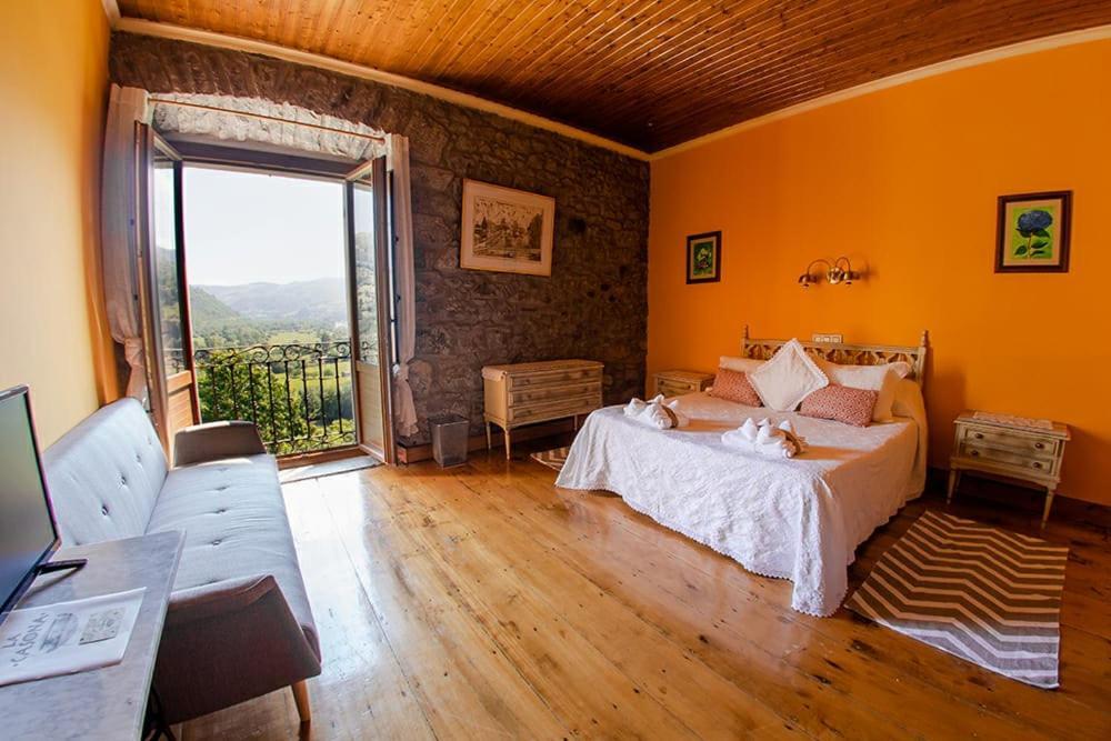 Agroturismo La Casona De Belmonte Ovinana  Eksteriør billede
